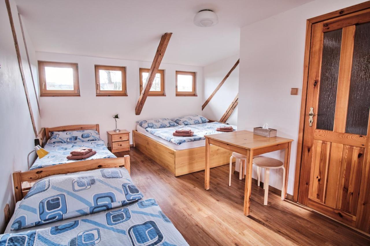 Strnadovsky Mlyn Hotel Jesenice  Luaran gambar