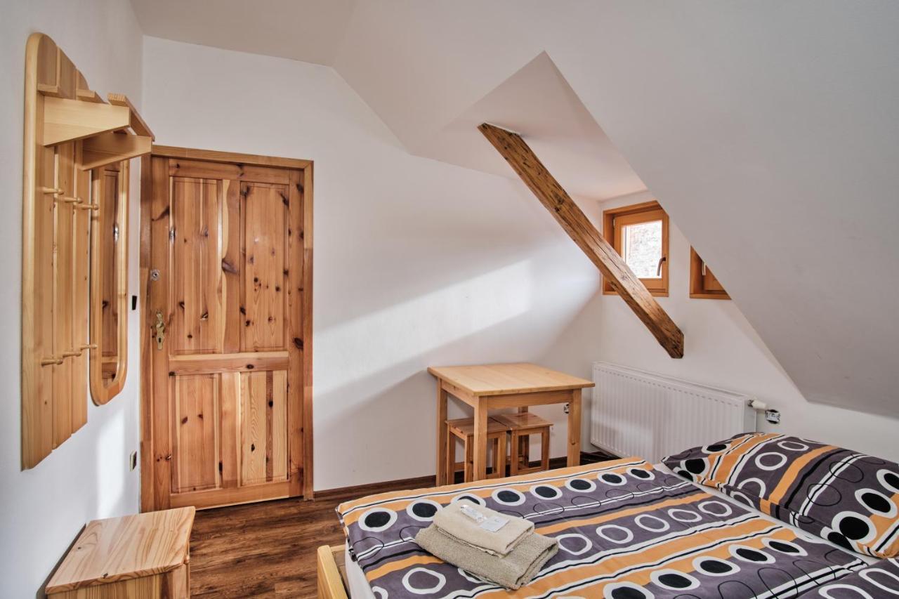 Strnadovsky Mlyn Hotel Jesenice  Luaran gambar