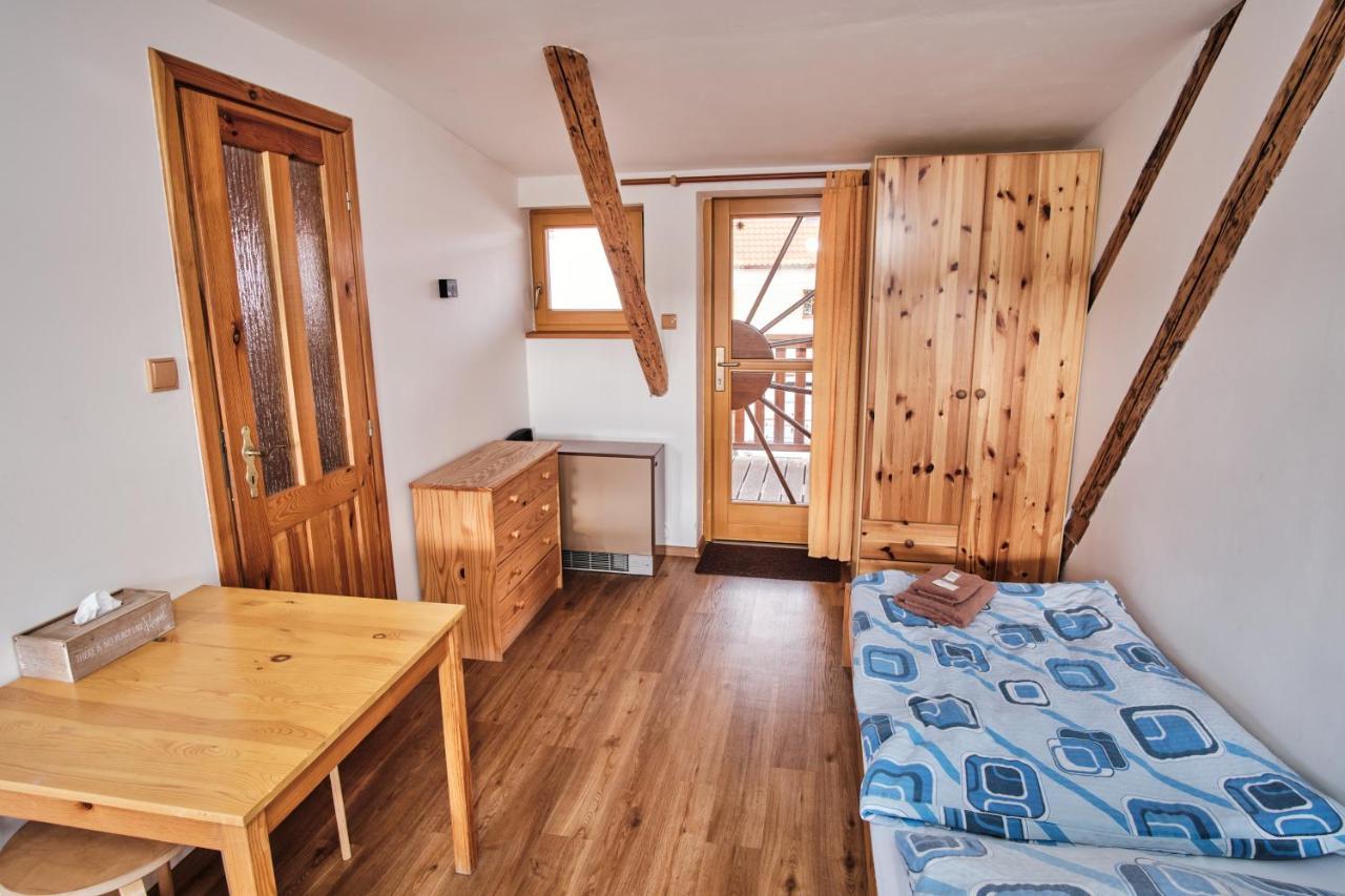 Strnadovsky Mlyn Hotel Jesenice  Luaran gambar