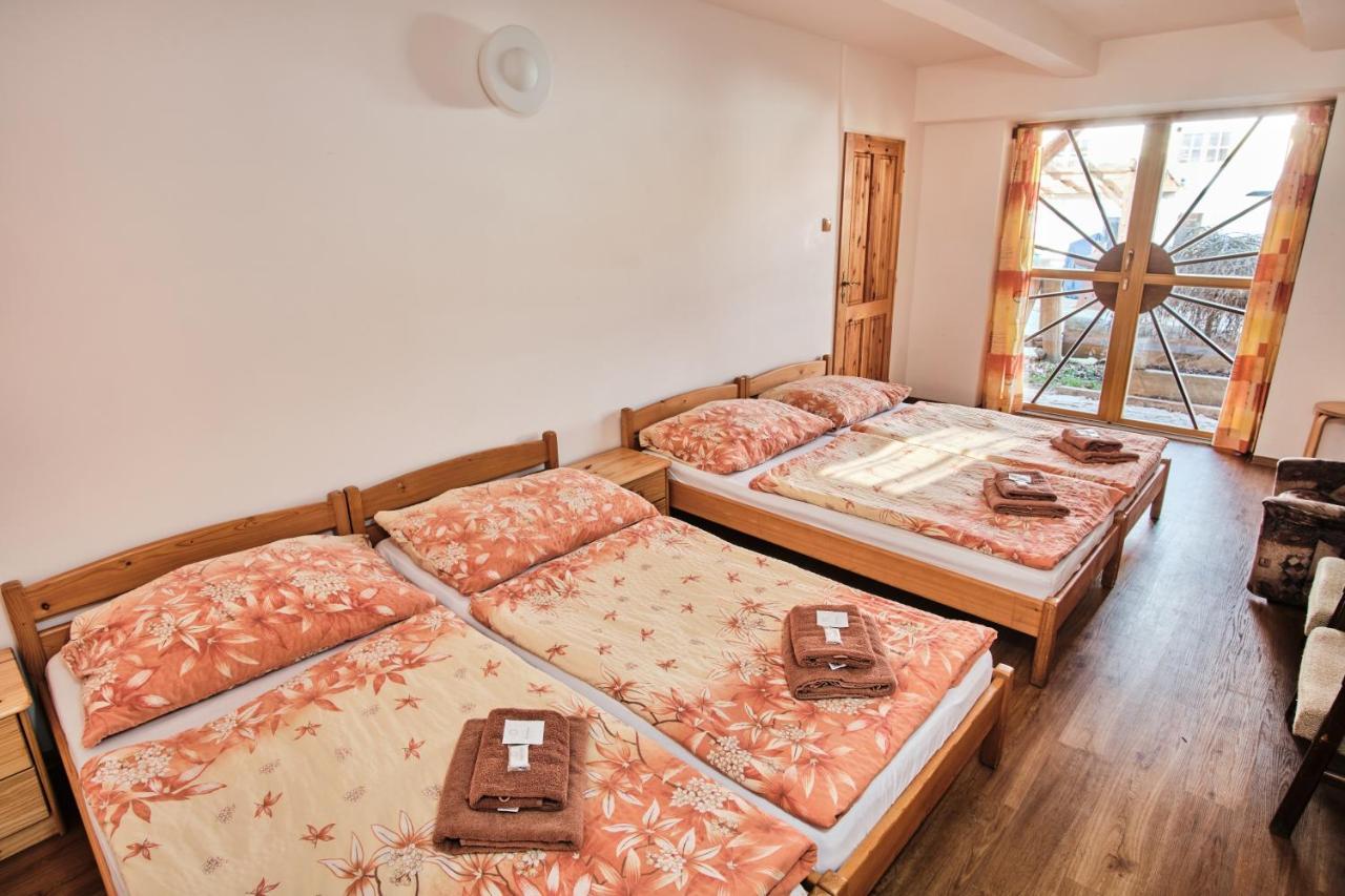 Strnadovsky Mlyn Hotel Jesenice  Luaran gambar